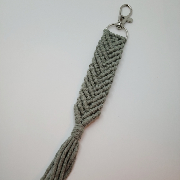 Macrame Keychain - Sage - Picture 1 of 2